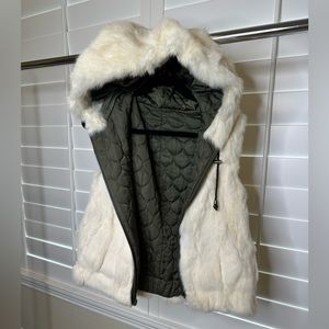 Fur vest